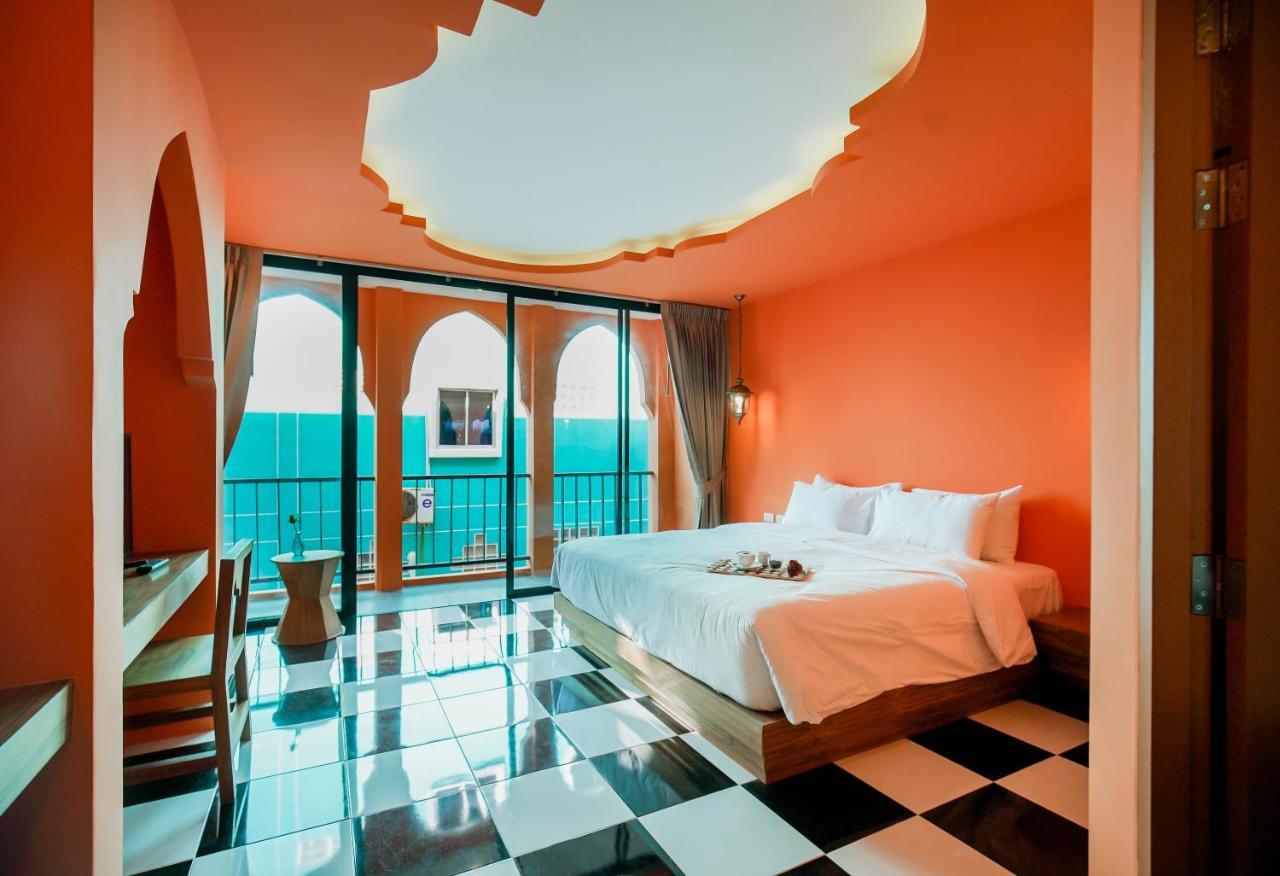 Khaleej Mass Hotel Patong Exterior photo