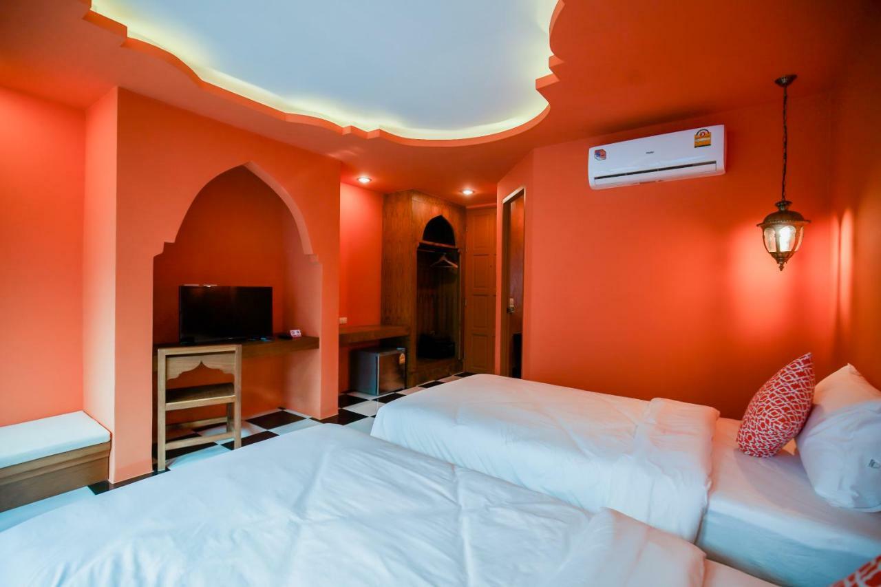 Khaleej Mass Hotel Patong Exterior photo