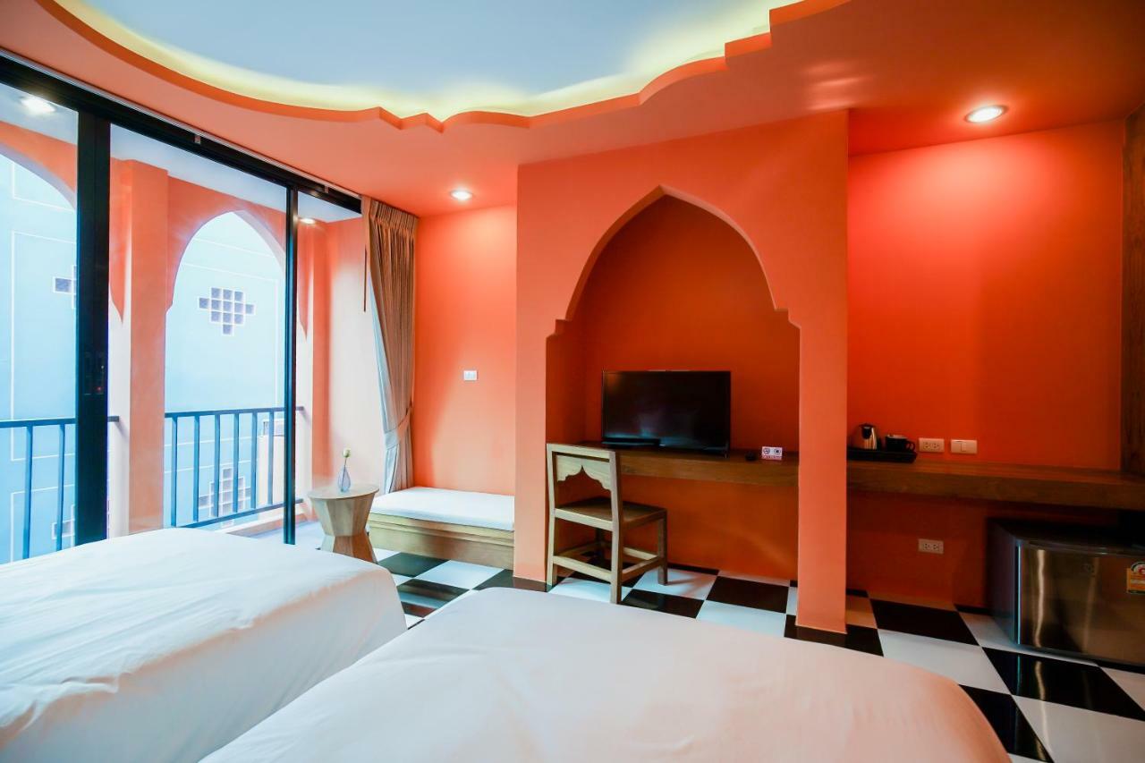 Khaleej Mass Hotel Patong Exterior photo