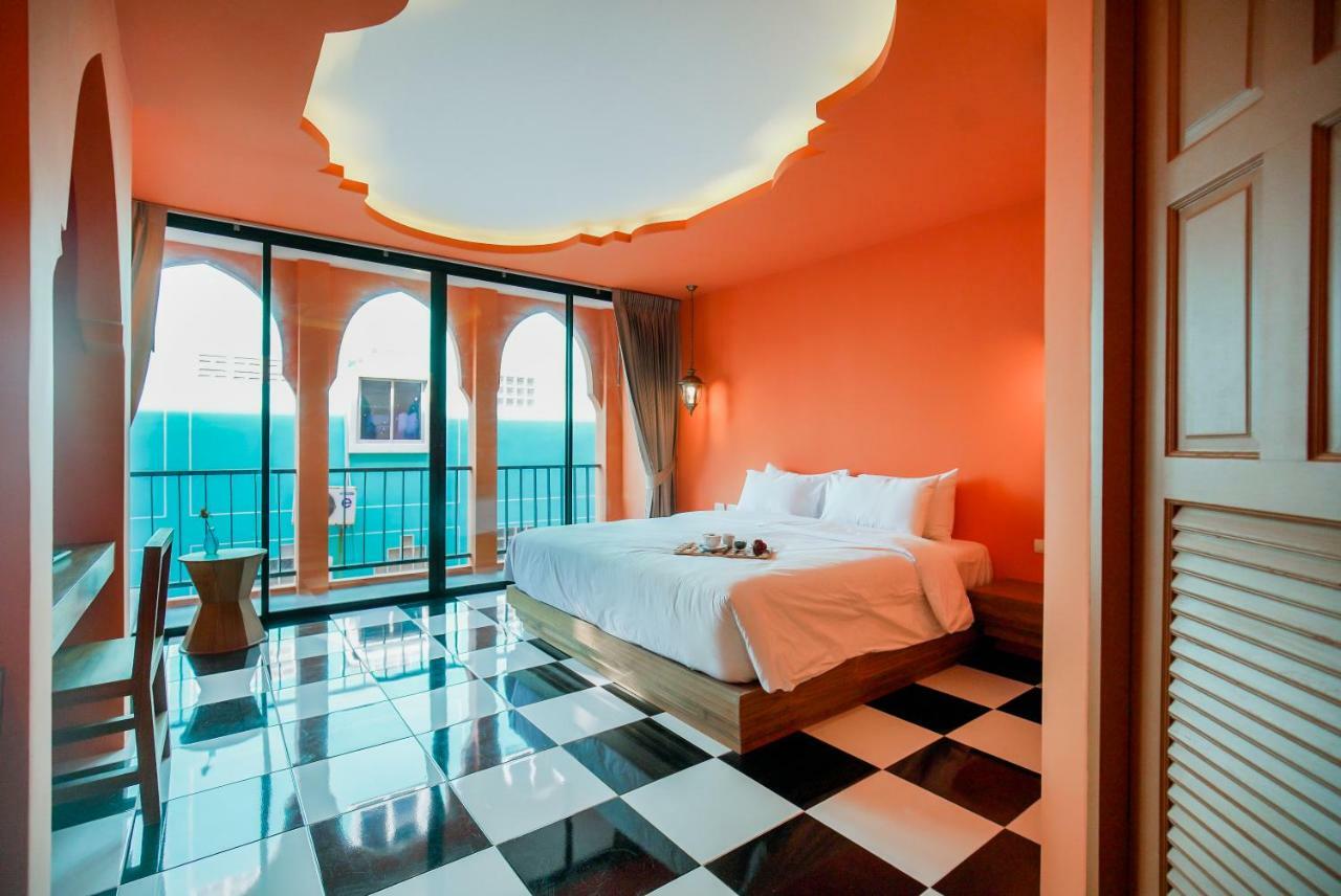 Khaleej Mass Hotel Patong Exterior photo