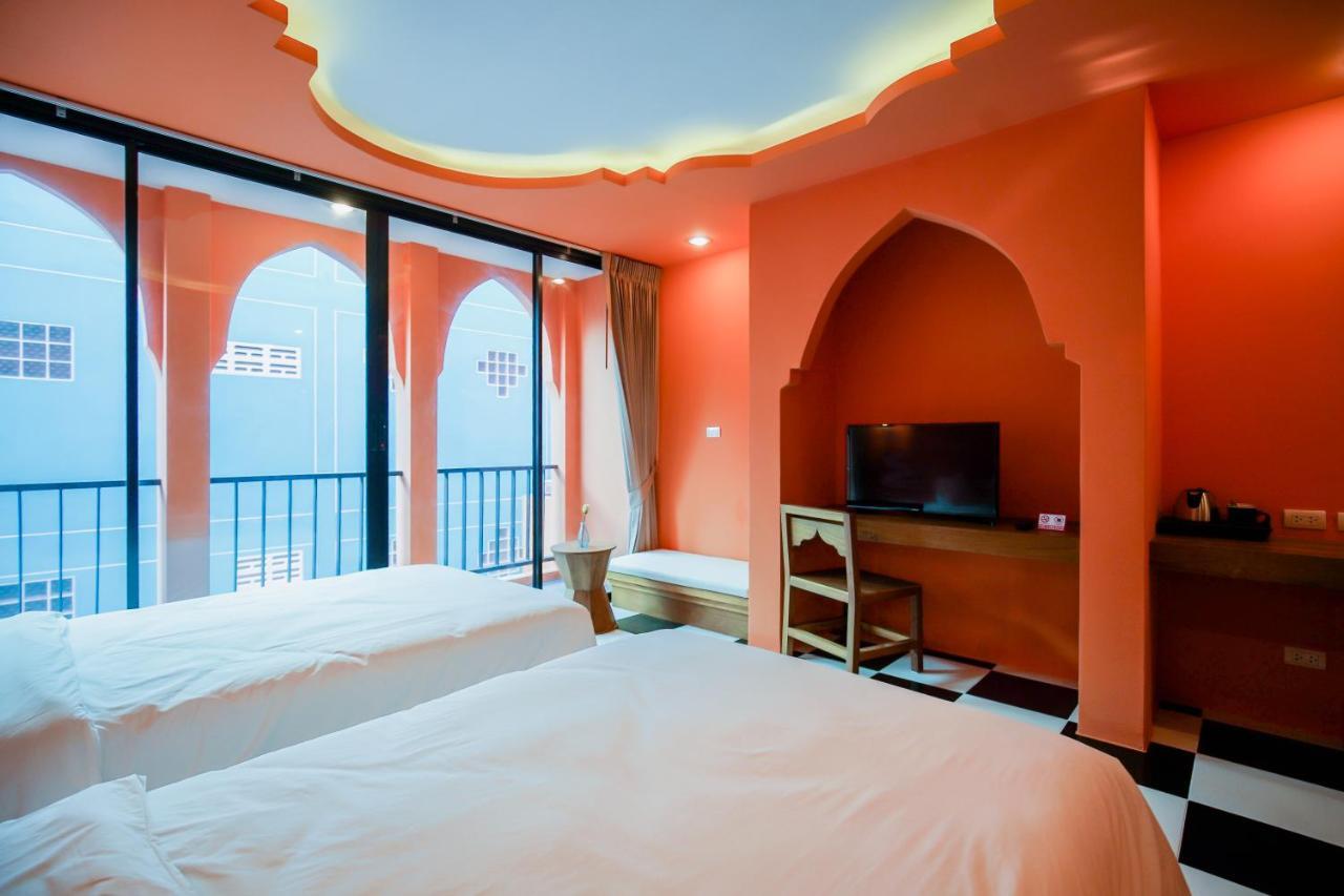 Khaleej Mass Hotel Patong Exterior photo